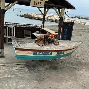 https://beach-pedregalejo-apt-4-6-2-hab.1costadelsol.com